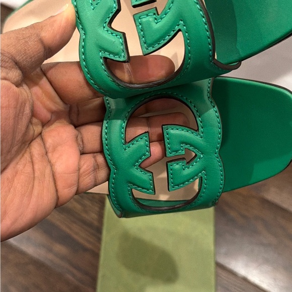 Gucci Green Leather Interlocking GG Slip-On Mules - Picture 7 of 8